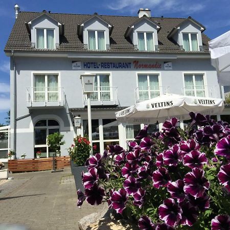 Hotel Restaurant Normandie Schildow Exteriör bild