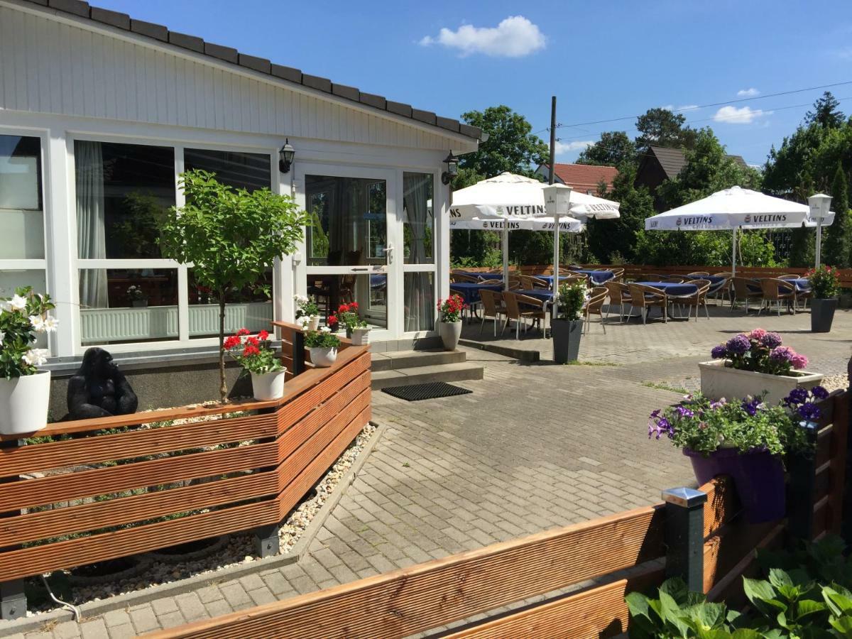 Hotel Restaurant Normandie Schildow Exteriör bild